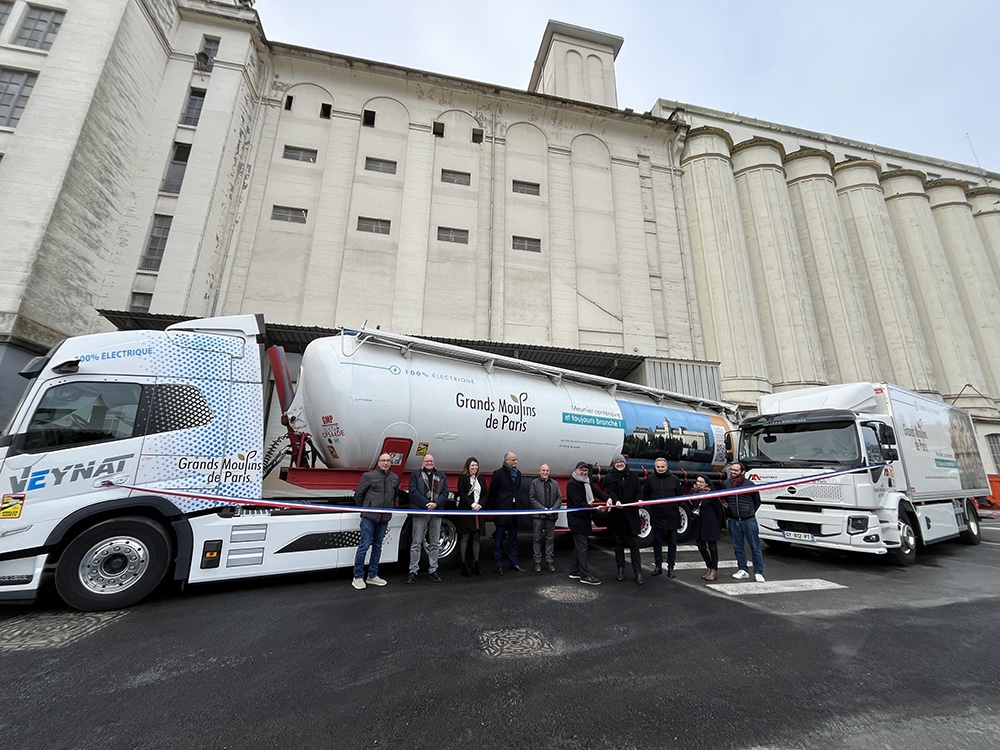 Découpe ruban inauguration camion électrique GMP Bordeaux
